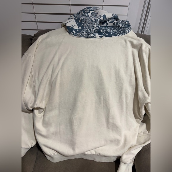 NWT Free People It's A Vibe Printed Hoodie Ivory Blue Star Sweatshirt - Picture 11 of 12